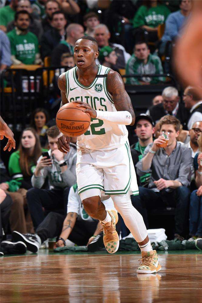 总是如影随 总是如影随