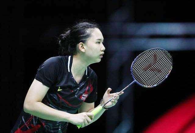 多个方面的 多个方面的